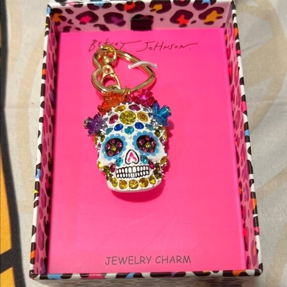 Betsey Johnson Sugar Skull Jeweled Charm Keychain Day of the Dead NWT - Picture 1 of 7